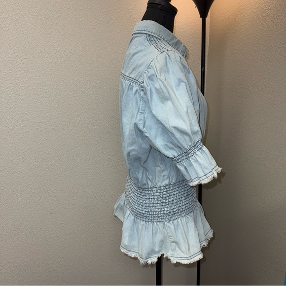 NWT ANDREE Denim Ruffle Blouse. Frayed Edges. Poof Sleeves. 1X - Picture 6 of 9